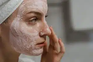 Les impairs à éviter dans sa routine beauté pour des résultats éclatants