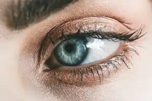 Sublimer son regard : Techniques de maquillage efficaces pour mettre en valeur les yeux