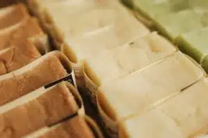 Les avantages des produits naturels pour une routine de soin éco-responsable